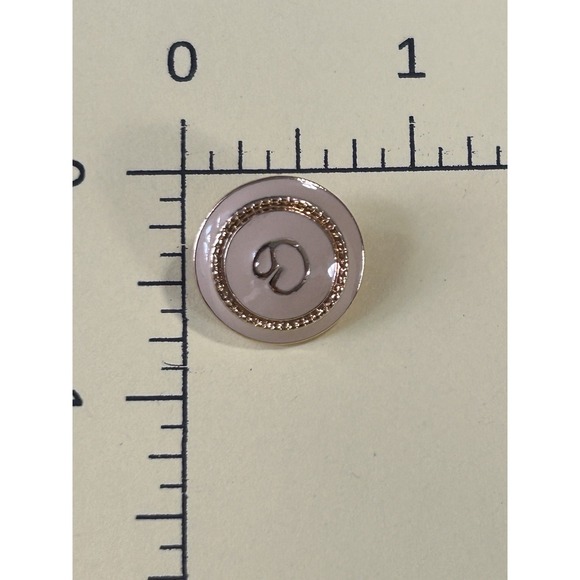 St John Vtg Goldtone Buttons, Beige Background. Six 1 In.; Six 3/4 In. Label Inc - Picture 10 of 10